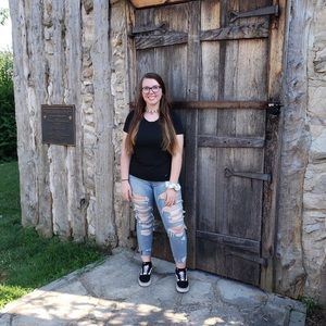 Meet your Posher, Sierra